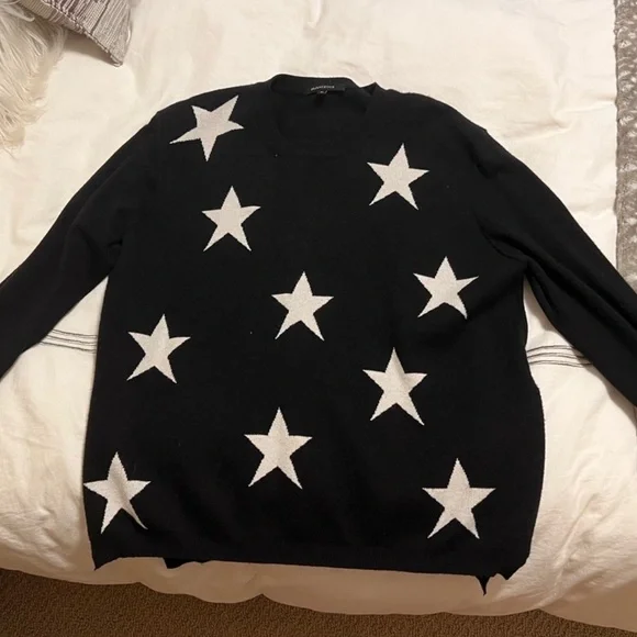 Olivaceous Black and White Star Sweater - Picture 3 of 7
